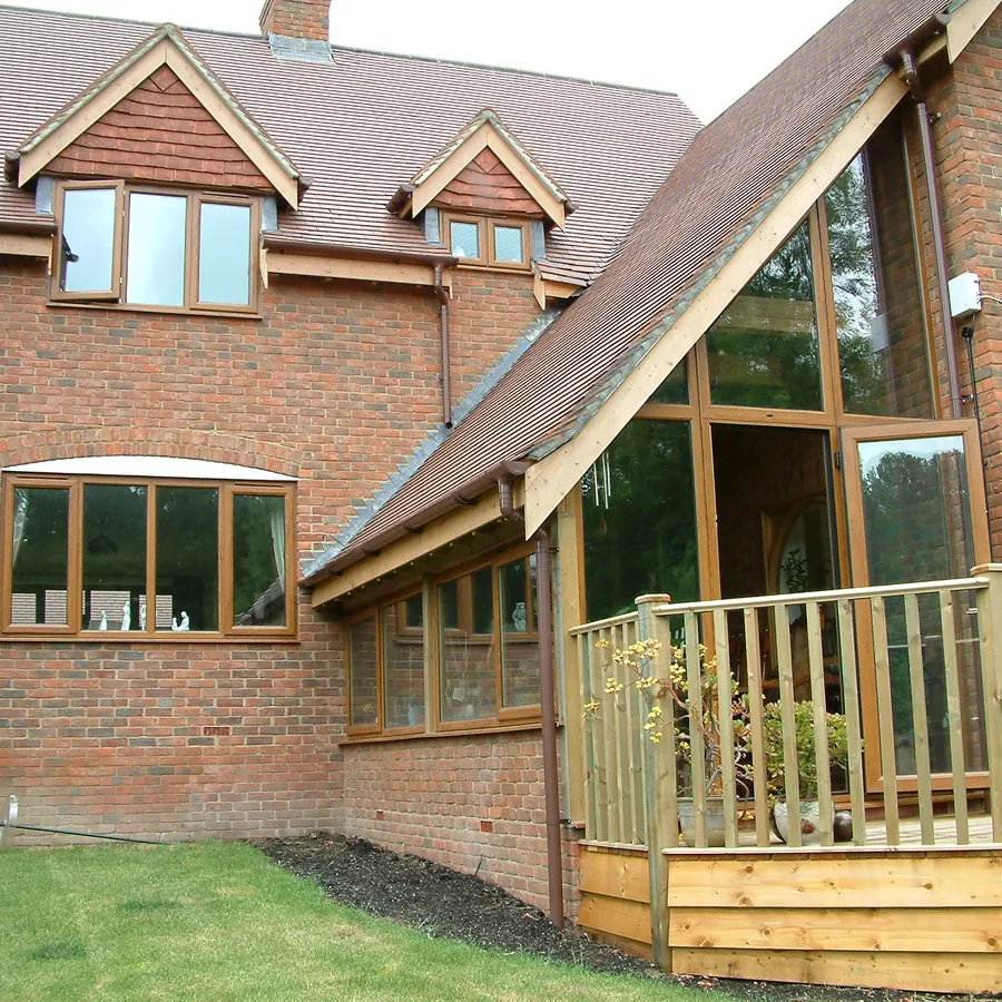 Lean-To Raynes Park