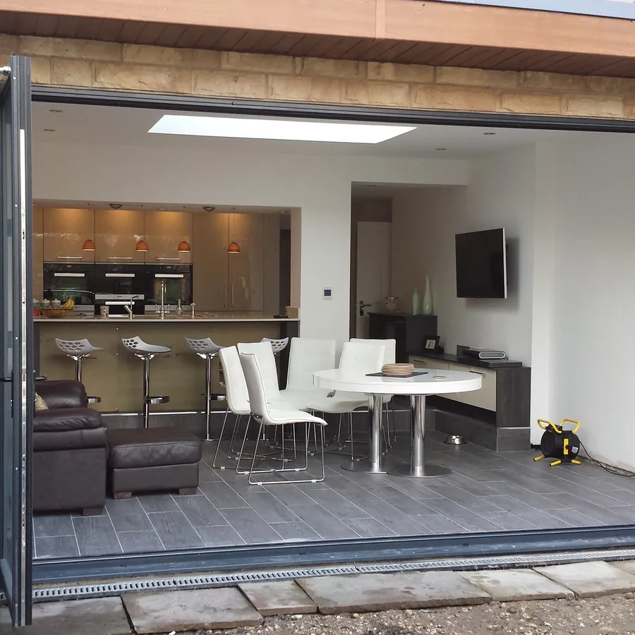 Bifold Raynes Park