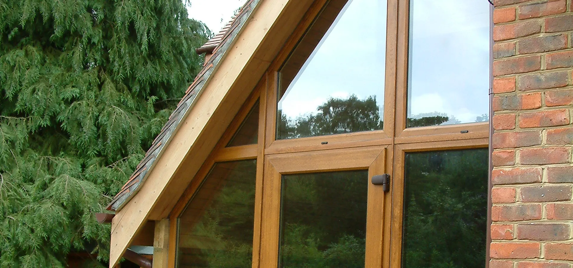 Bay Windows Raynes Park